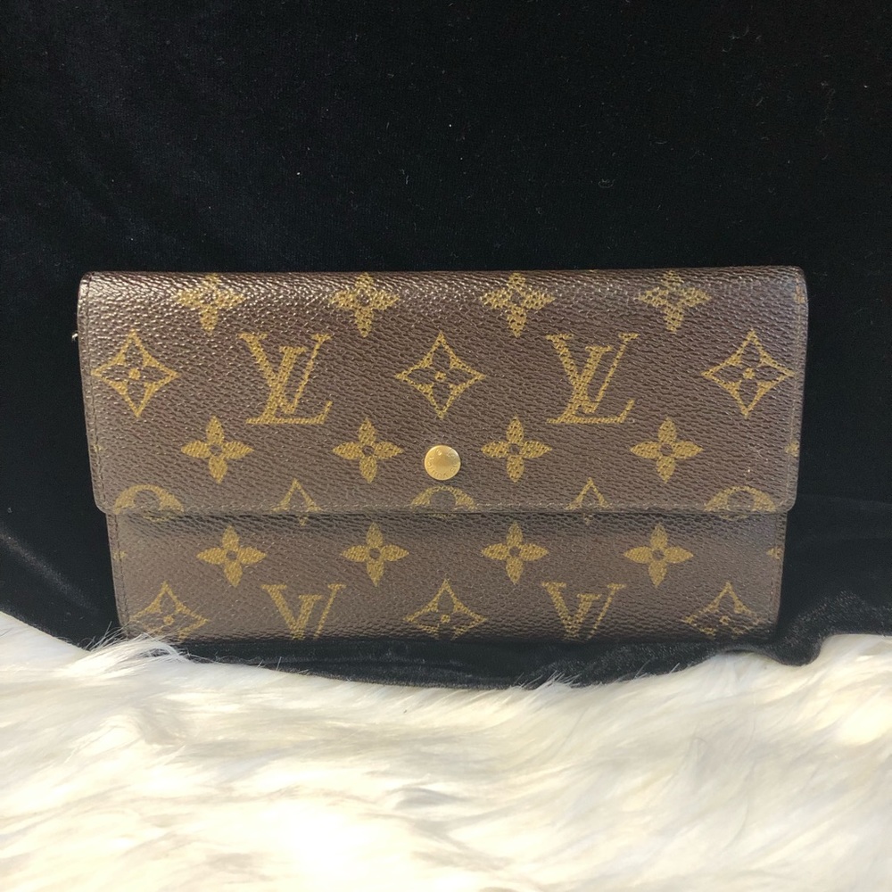 Authentic LV Monogram International Wallet